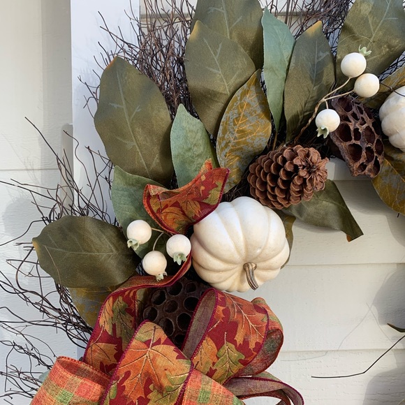 Autumn Pumpkin Decorative Wreath - Picture 4 of 5